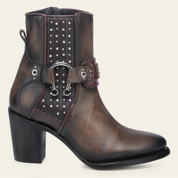 NIB Cuadra Genuine Leather Ankle Boots